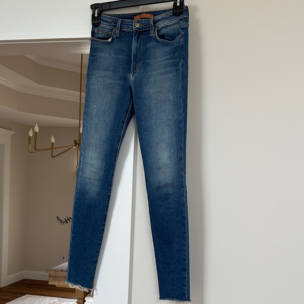 Joe’s Jeans size 26 The Charlie High Rise Skinny EUC